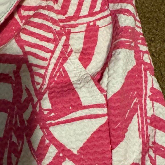 Pink and White Leaf Pattern Bedding - Picture 3 of 8